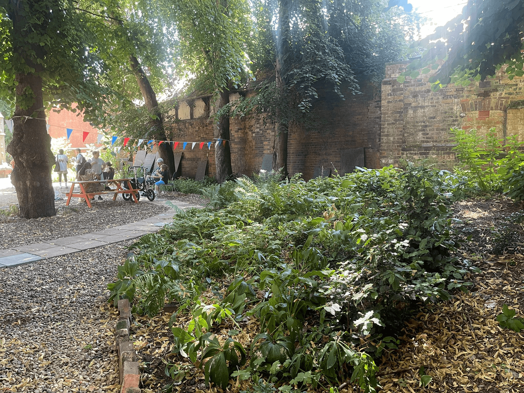 St. Werburgh's Churchyard Derby - Picture 2